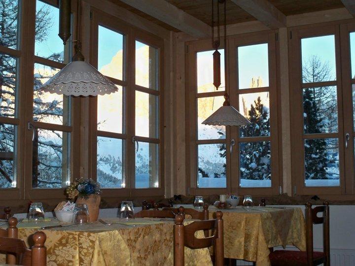 Hôtel Rifugio Negritella à Pozza di Fassa Extérieur photo