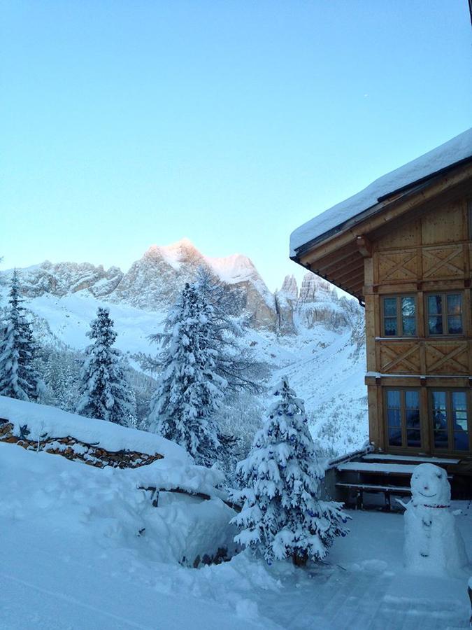 Hôtel Rifugio Negritella à Pozza di Fassa Extérieur photo
