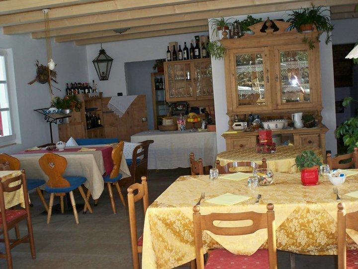 Hôtel Rifugio Negritella à Pozza di Fassa Extérieur photo