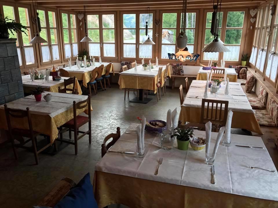Hôtel Rifugio Negritella à Pozza di Fassa Extérieur photo
