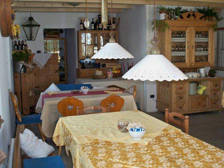 Hôtel Rifugio Negritella à Pozza di Fassa Extérieur photo