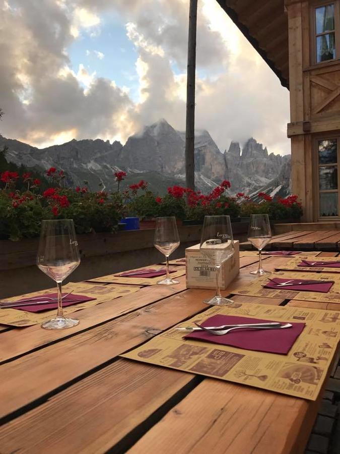 Hôtel Rifugio Negritella à Pozza di Fassa Extérieur photo