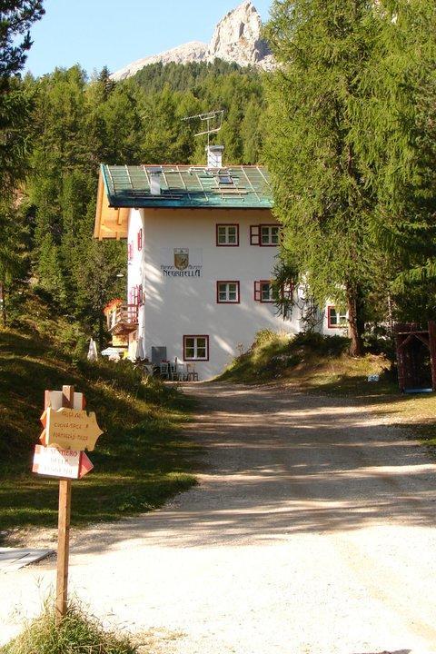 Hôtel Rifugio Negritella à Pozza di Fassa Extérieur photo