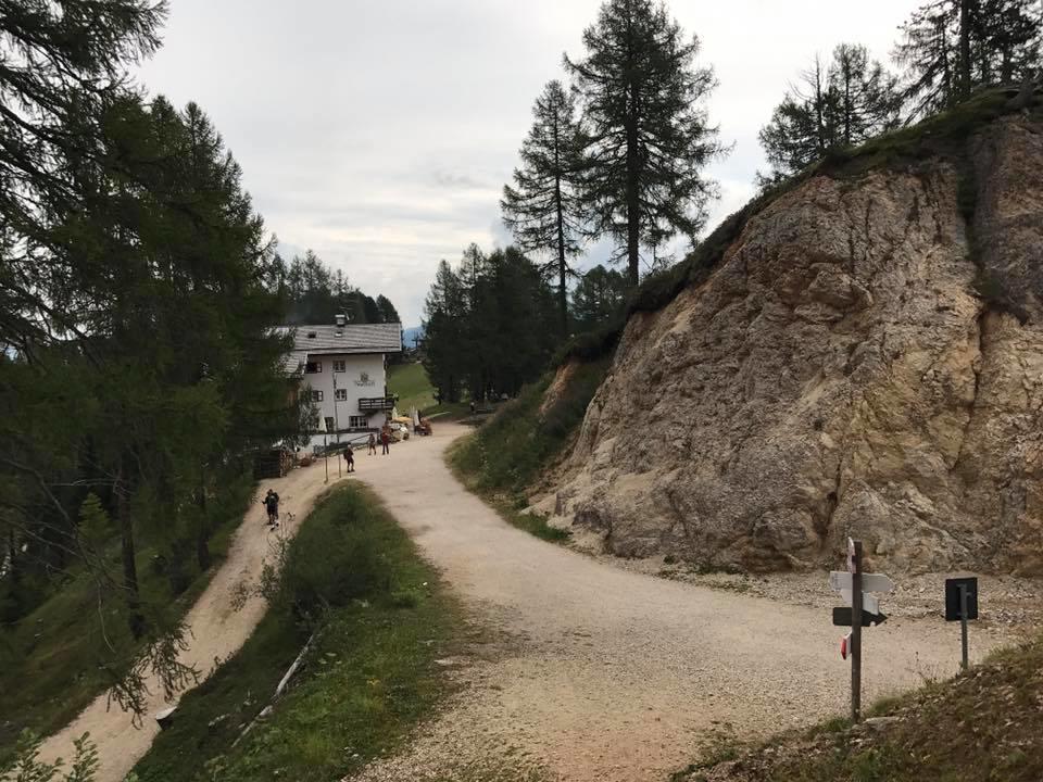 Hôtel Rifugio Negritella à Pozza di Fassa Extérieur photo